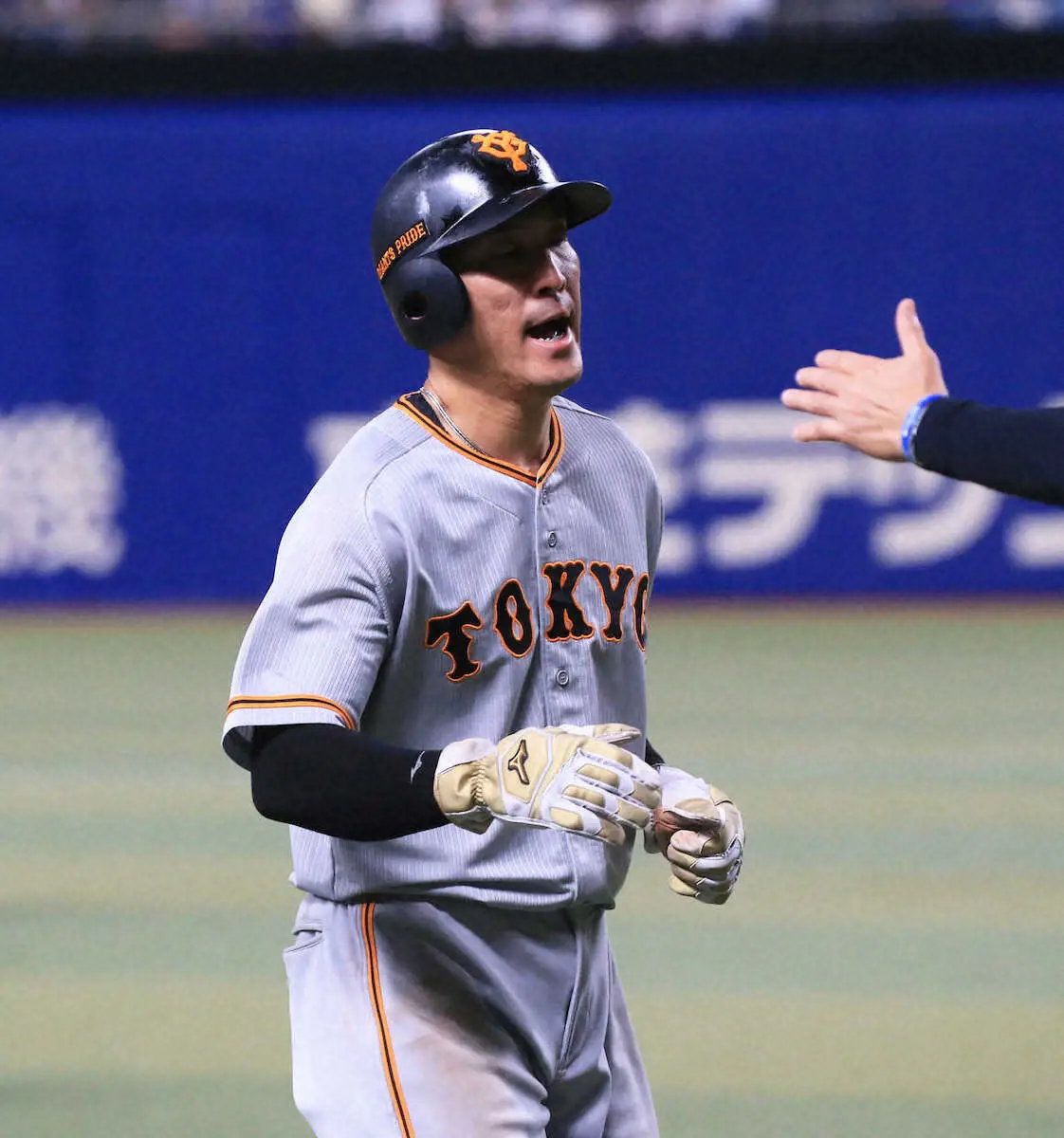 【画像・写真】巨人・梶谷「なんとかチームのためにと思って必死でした」　延長12回に決勝打　自らの1000試合飾る