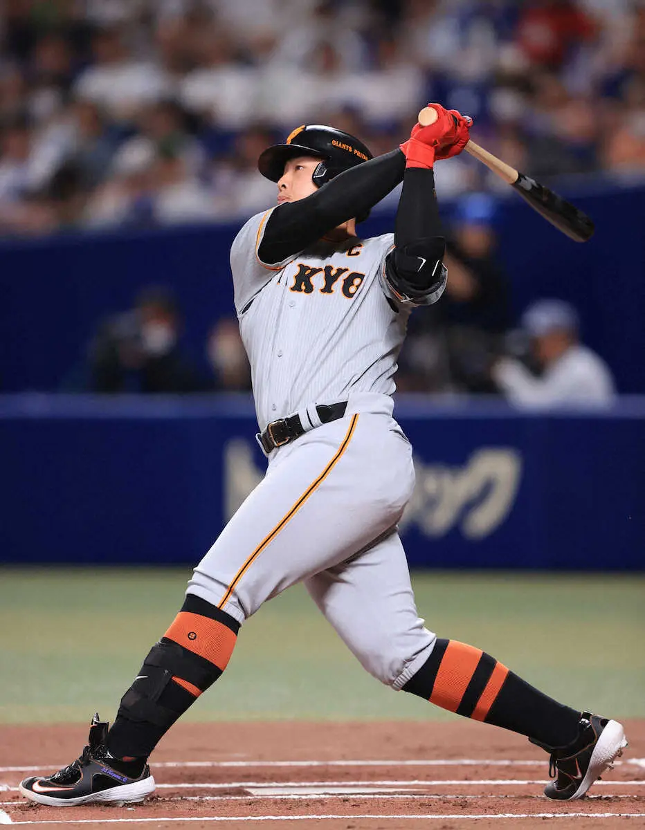 【画像・写真】巨人・岡本「うれしかった」初回4番満弾!!!!原辰徳以来31年ぶり球団2人目、両リーグトップ19号