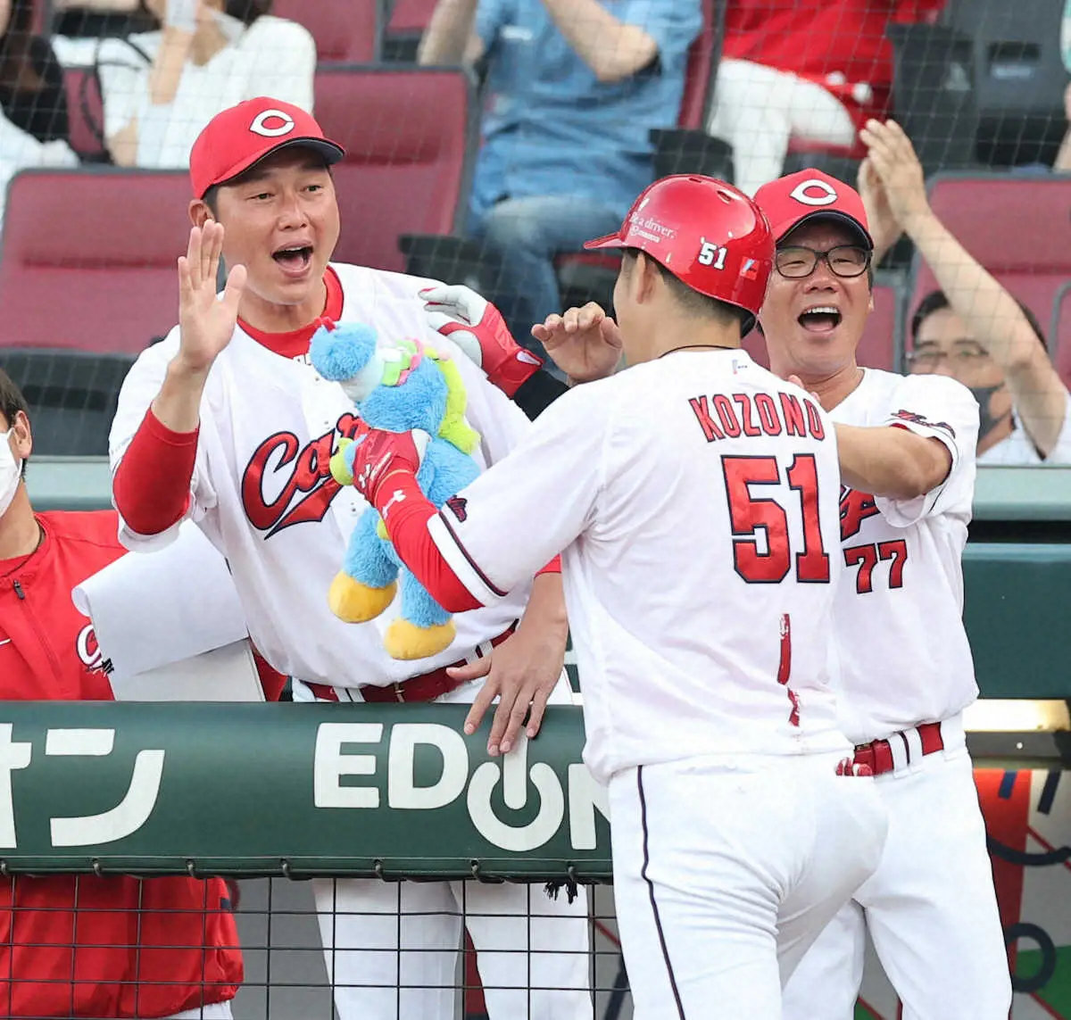 【画像・写真】広島・小園　虎の「村神様」から値千金の1号先制弾　4月16日以来の今季2安打目で“復活”示す