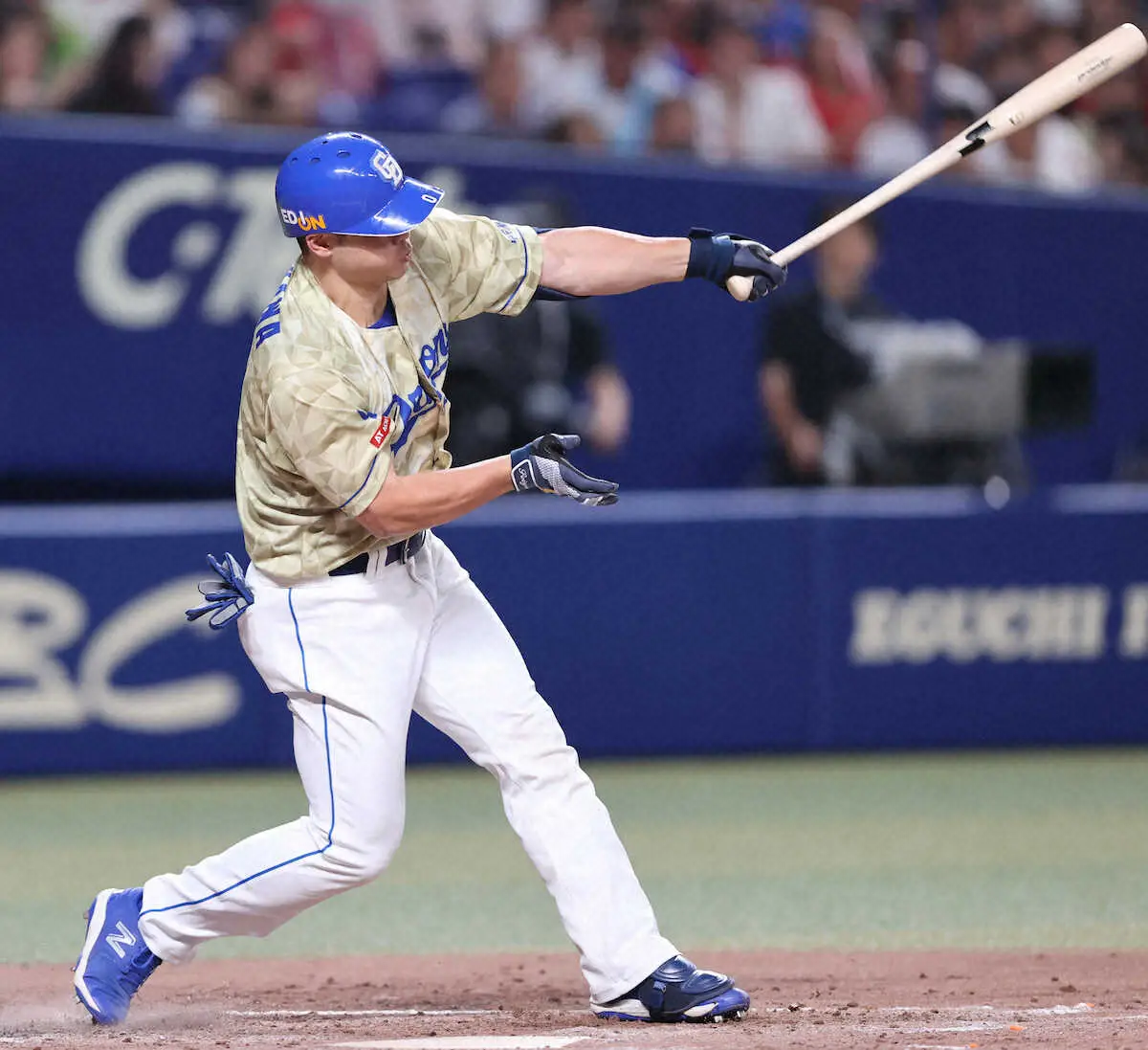 【画像・写真】中日・九里対策「6番細川」が的中　久々の下位打線も先制決勝打に猛打賞　不振のトンネルも脱出　　