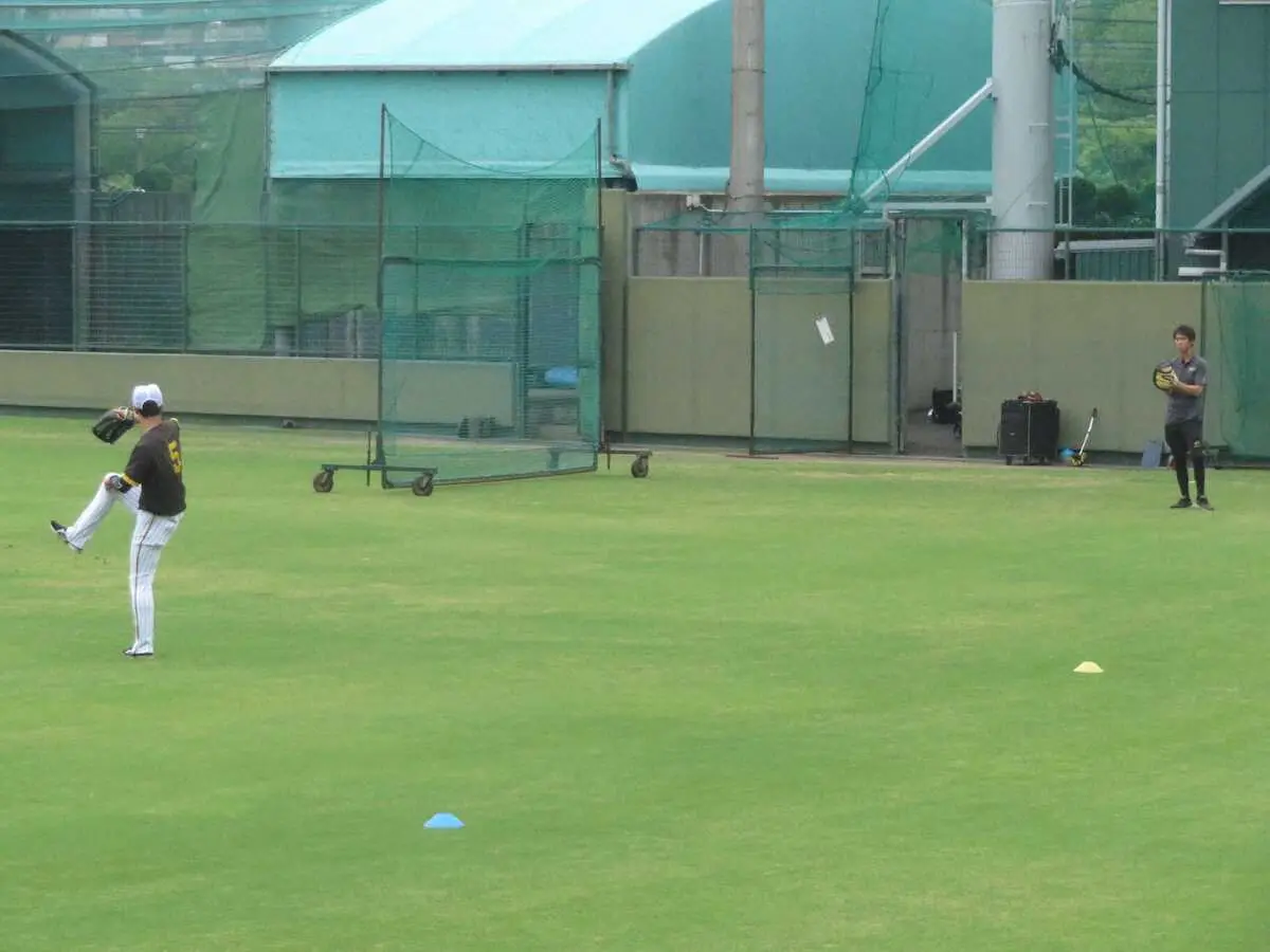 【画像・写真】右肋骨骨折で4日に登録抹消の阪神・近本　約30メートル間のキャッチボールなどで調整