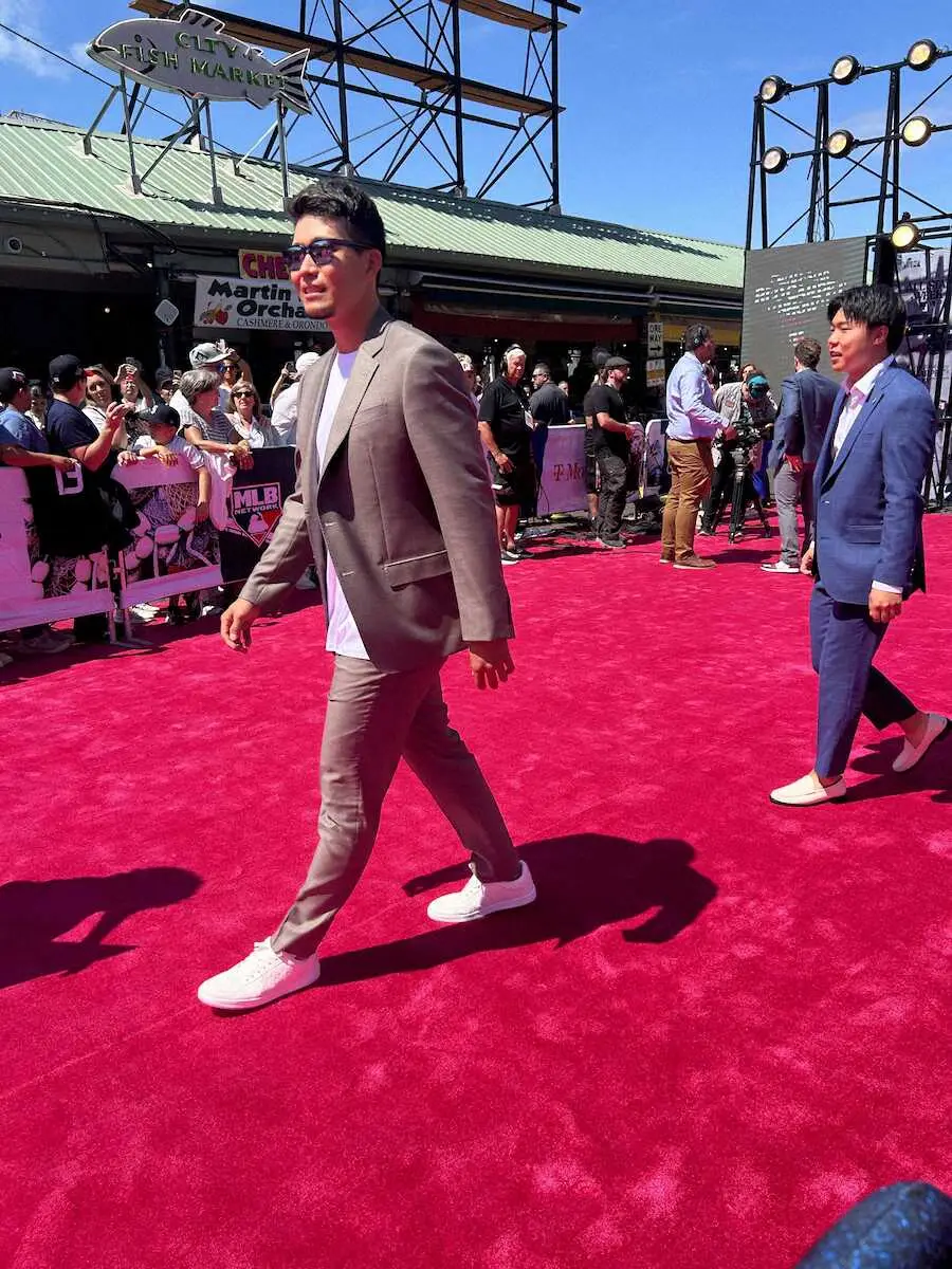 【画像・写真】メッツ・千賀滉大もレッドカーペット登場　「楽しく、楽しく、ただ楽しく」