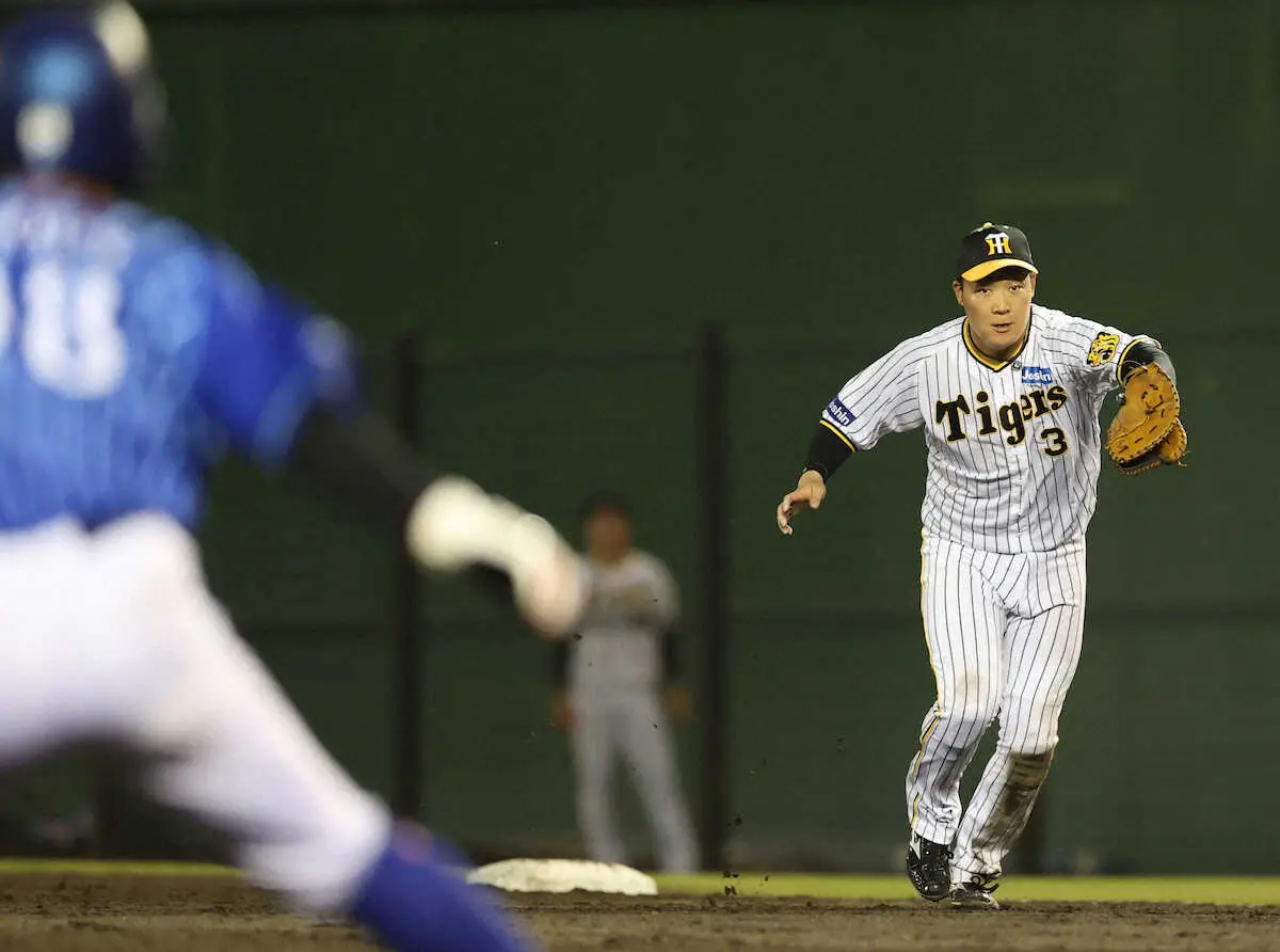 【画像・写真】【内田雅也の追球】流れ呼んだ一塁・大山の好守　ピンチを辛抱できたからこその追加点だった