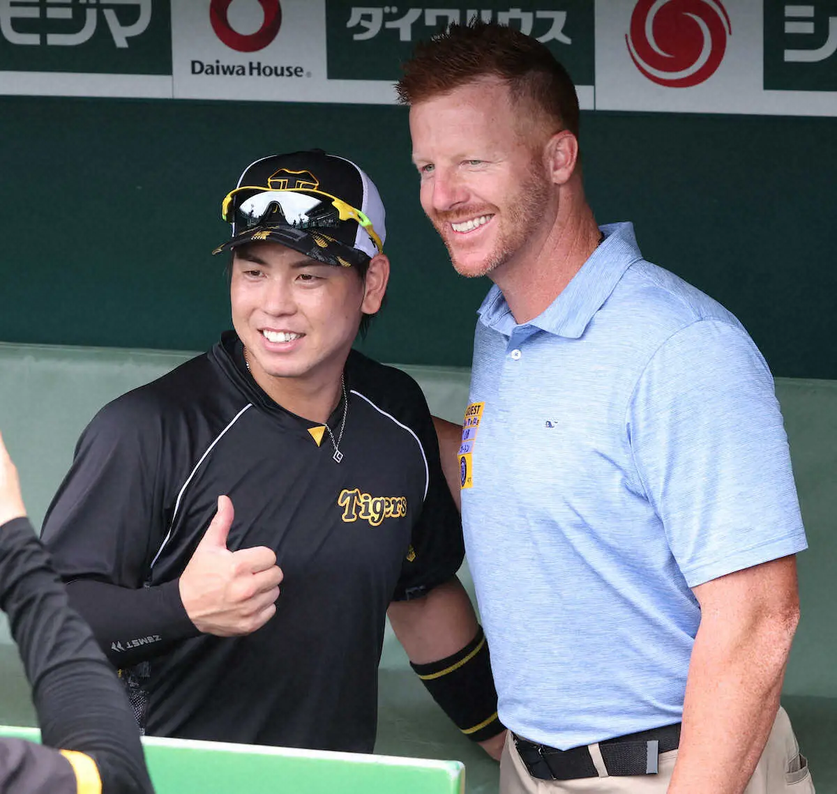 【画像・写真】甲子園訪問の元阪神・マートン氏「やるべき事をやってこのままいい状態で」首位の古巣にエール