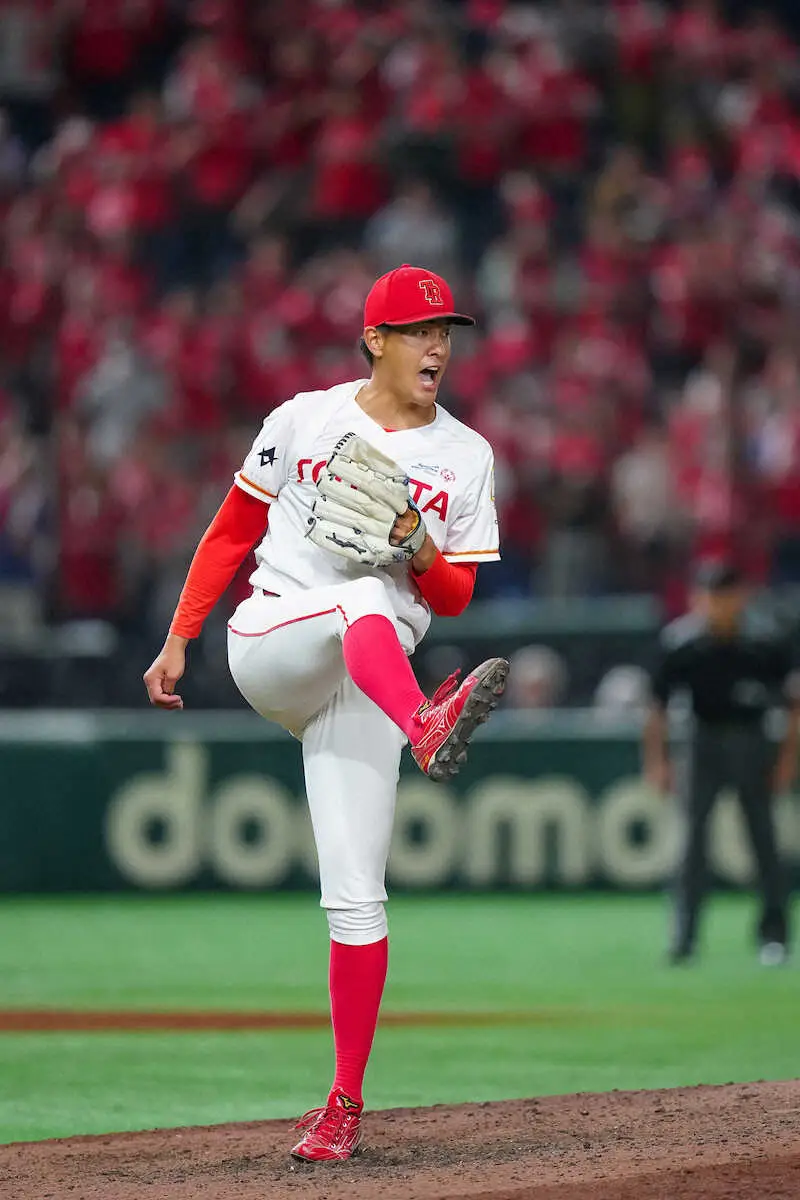 【画像・写真】＜Honda・トヨタ自動車＞9回、佐藤を空振り三振に仕留め完投勝利を飾る嘉陽（撮影・会津　智海）