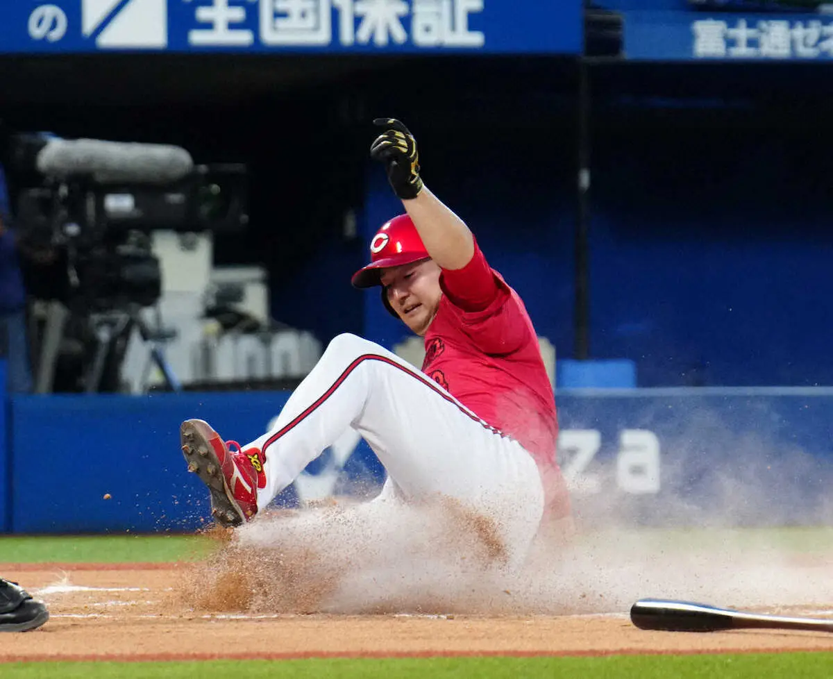 【画像・写真】広島5連勝で前半戦フィニッシュ　床田打って走って投げて大車輪リーグトップタイ8勝　バウアーに勝った