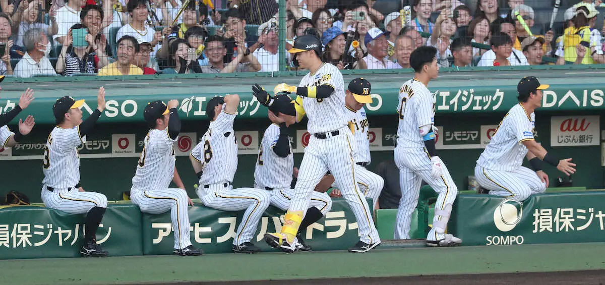 【画像・写真】阪神、佐藤輝弾で前半戦快勝締め　1カ月ぶり10号V3ランは3年連続2桁弾　西純が7回1失点で3勝目