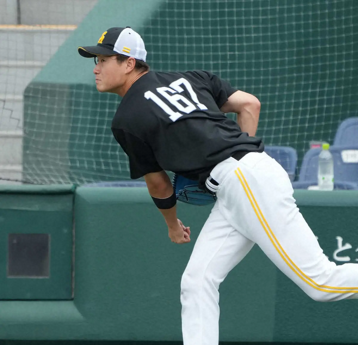 【画像・写真】ソフトB育成10位左腕・前田純　元ホークス“師匠”の教えで急成長　ボールをつぶす感覚で力強く