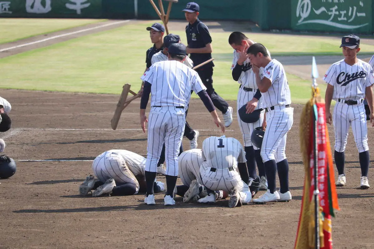 【画像・写真】高校No・1二刀流　山形中央・武田陸の夏終わる　142球熱投も6失点「勝たせられなくて申し訳ない」
