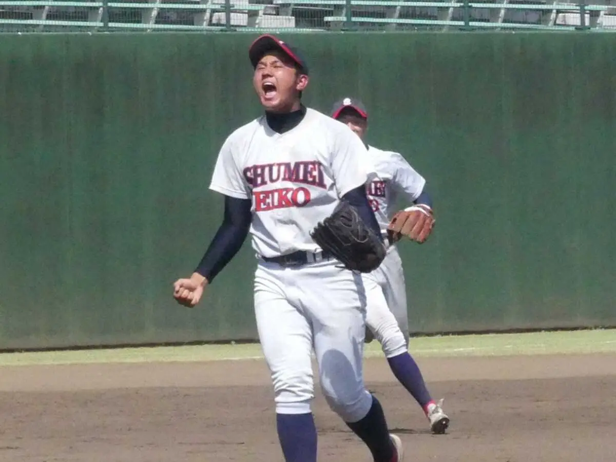 【画像・写真】秀明英光・小川崇仁「感謝」両親へ恩返しの9回1失点完投勝利