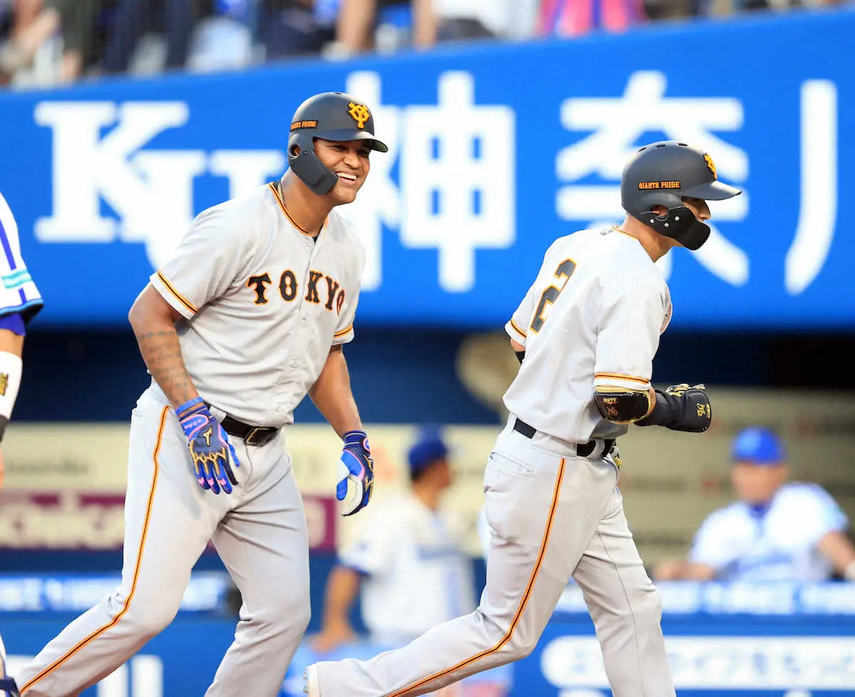 【画像・写真】巨人・吉川尚輝が特大の先制2ラン！　原監督も拍手で大喜び　今月2度目の2戦連発、5戦4発荒稼ぎ
