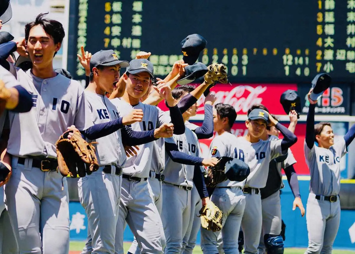 【画像・写真】打線爆発！慶応が14安打12得点で東海大相模にコールド勝ち　5年ぶりの夏甲子園まであと1つ