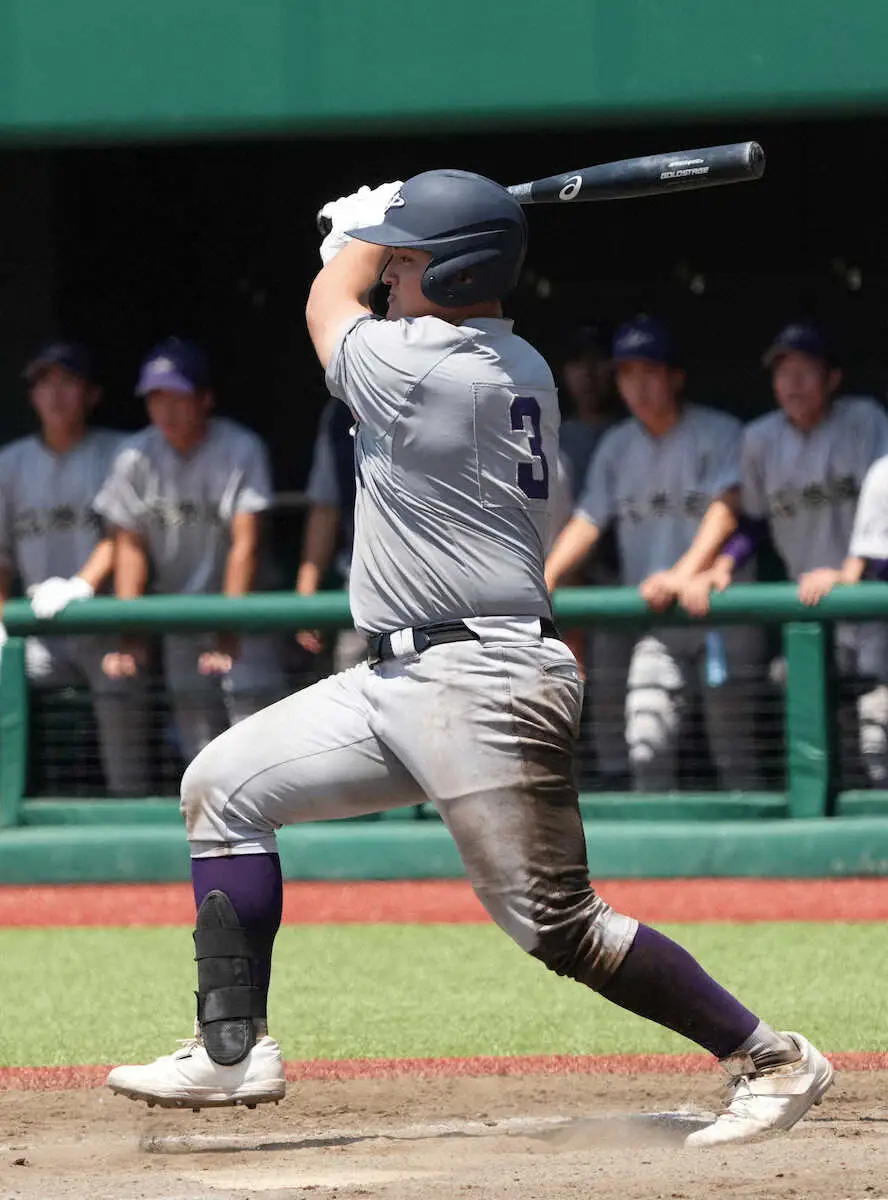 【画像・写真】花巻東・佐々木麟太郎　お目覚め3安打で甲子園王手！「先輩方の思いも背負って」帽子に「逆襲」記す