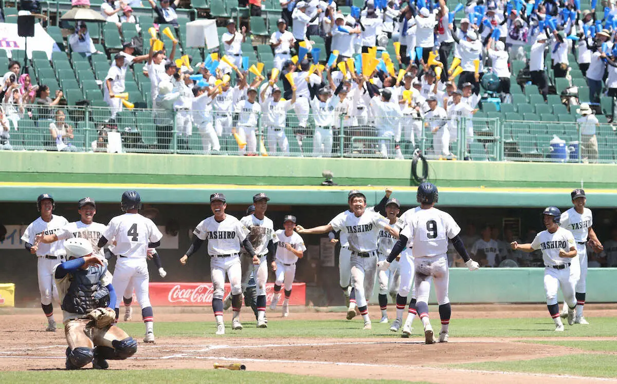 【画像・写真】社　サヨナラ王手　エース高橋が“主役”延長10回完投！昨夏決勝で競り勝った神戸国際大付を返り討ち