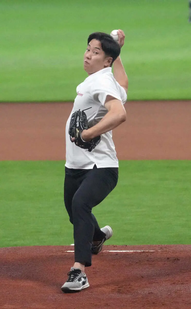 【画像・写真】斎藤佑樹氏　「感謝」のエスコン始球式　南北海道大会決勝で