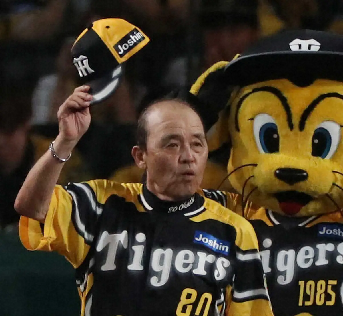 【画像・写真】阪神・岡田監督が通算630勝　元中日・落合氏超えも「どうでもええわ」