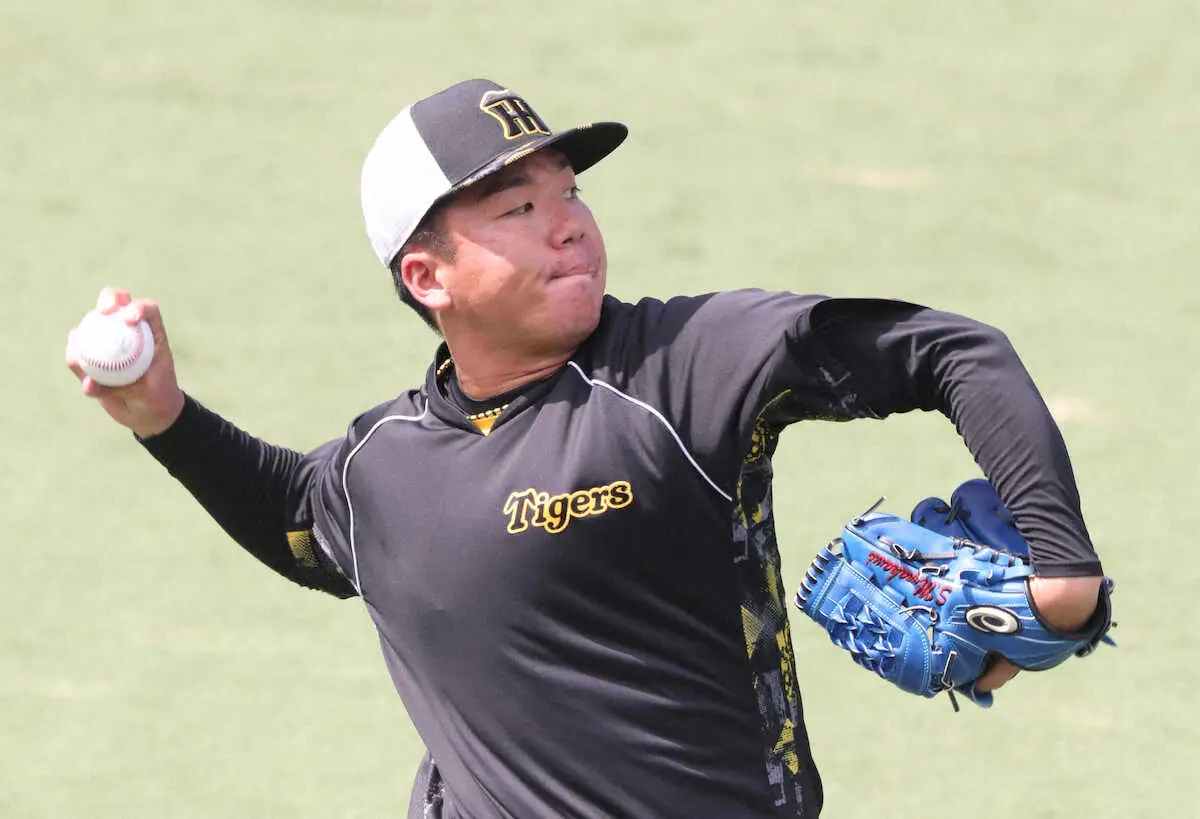 【画像・写真】＜神・巨＞キャッチボールを行う村上（撮影・成瀬　徹）