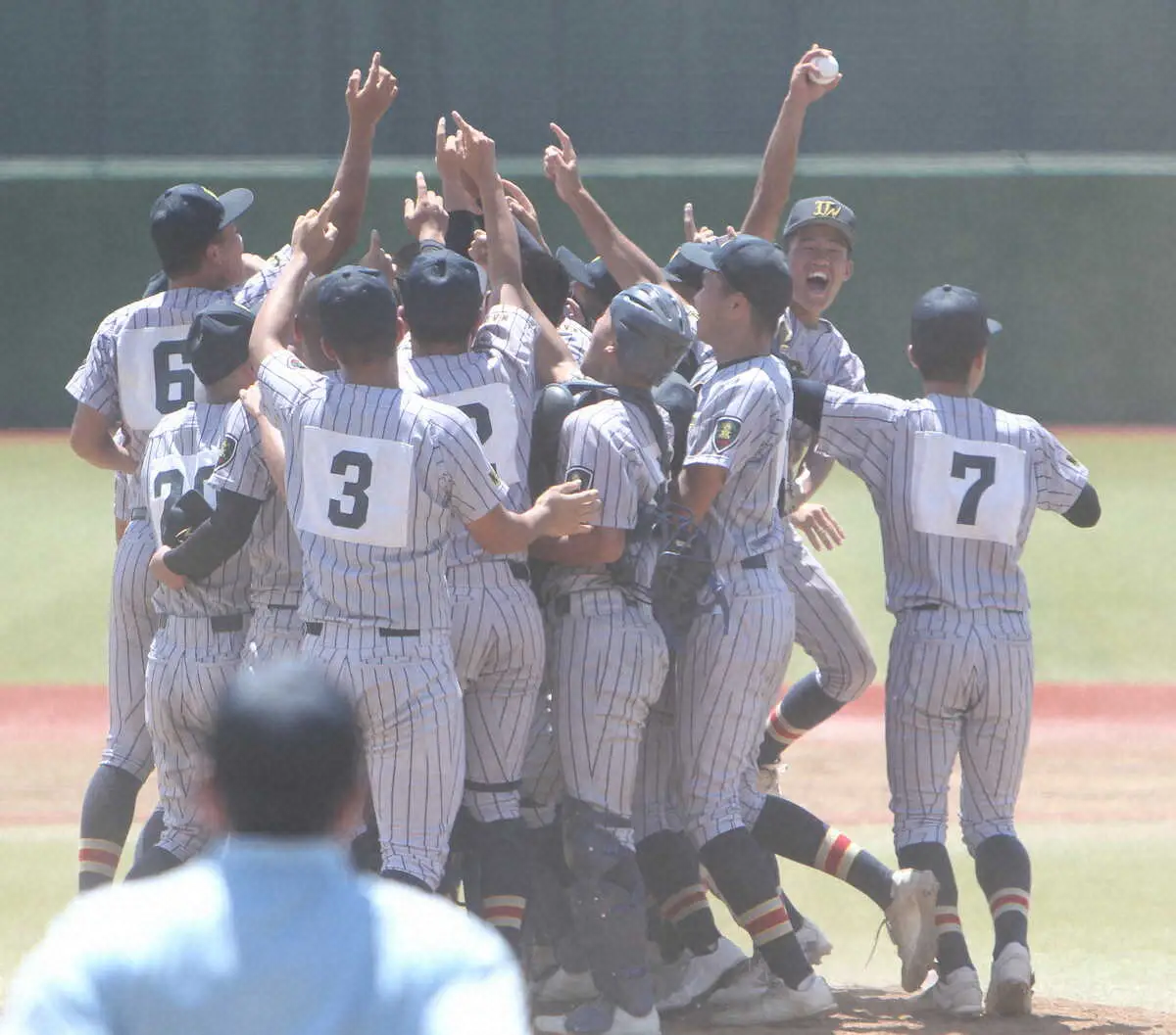 【画像・写真】上田西　8年ぶり3度目V！逆転2ランの片平「奇跡だった」　8回一挙6点