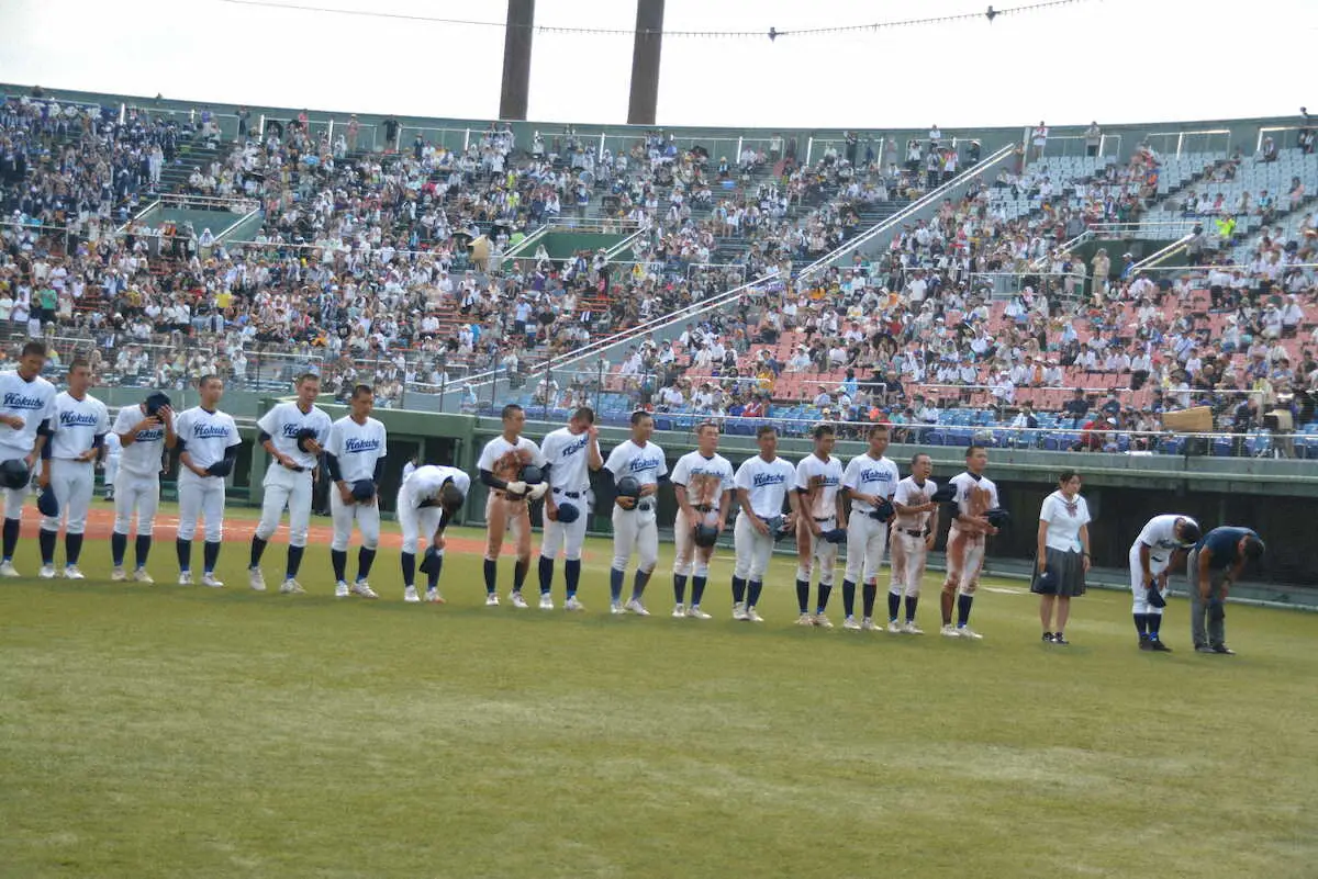 【画像・写真】富山北部、54年ぶり甲子園ならず　エース左腕・遠藤は投げ合った小中学校の同級生・上田にエール