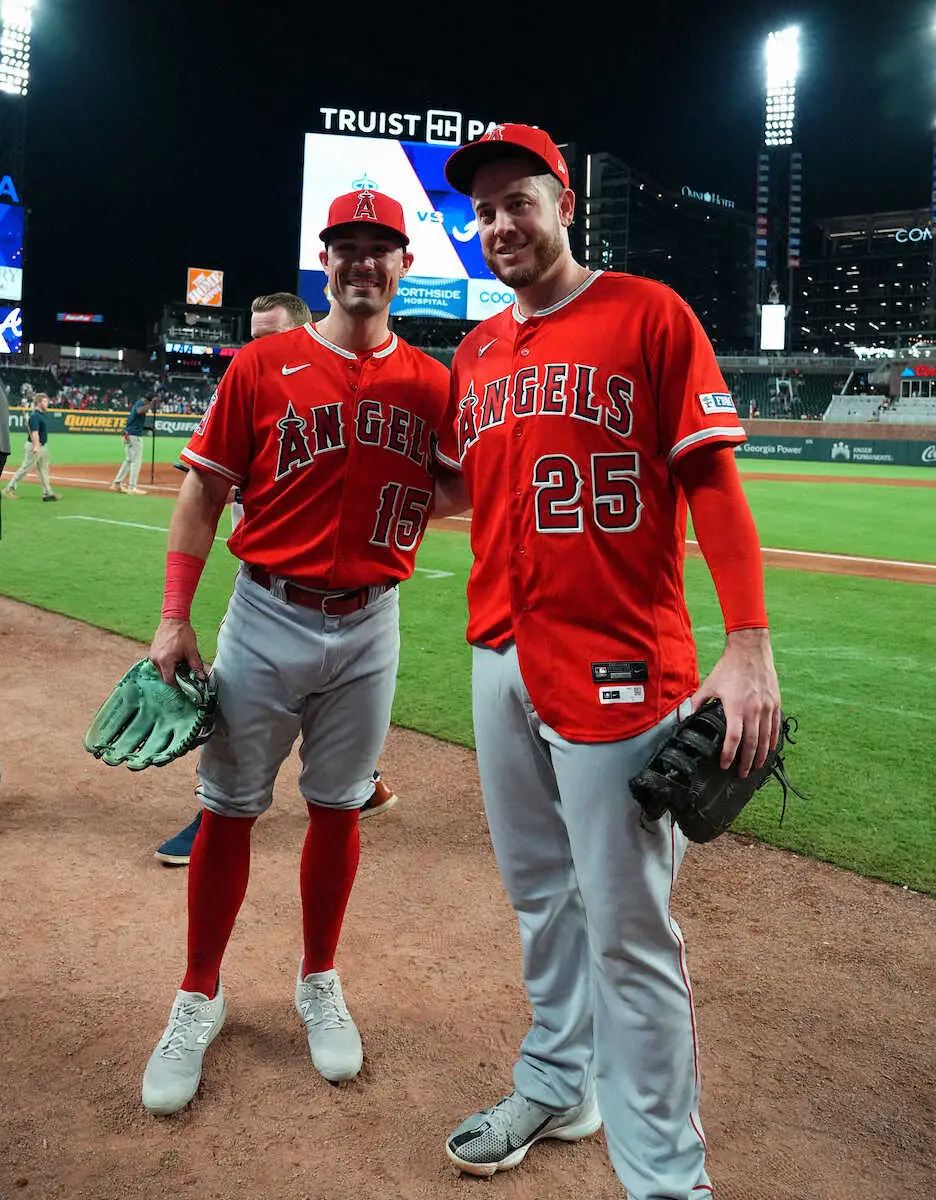 【画像・写真】エンゼルス　新加入組躍動2連勝　グリチェク移籍即1号、初「兜」もツノポロリ　クローンも適時打