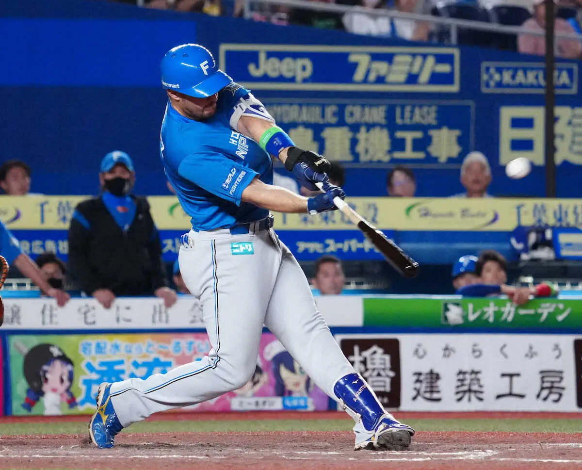 【画像・写真】日本ハム・新庄監督　ガッツポーズ！9回に万波＆マルティネスの連発で試合ひっくり返して連敗ストップ