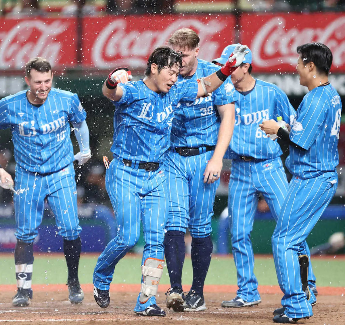 【画像・写真】西武・岸潤一郎「消えた天才」が人生初サヨナラ本塁打「苦しい時期があったからこそ今がある」