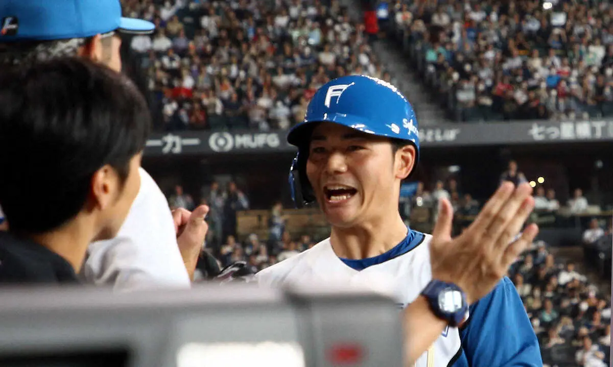 【画像・写真】衝撃的な一発　日本ハム・清宮が弾丸ライナーで同点の7号ソロ