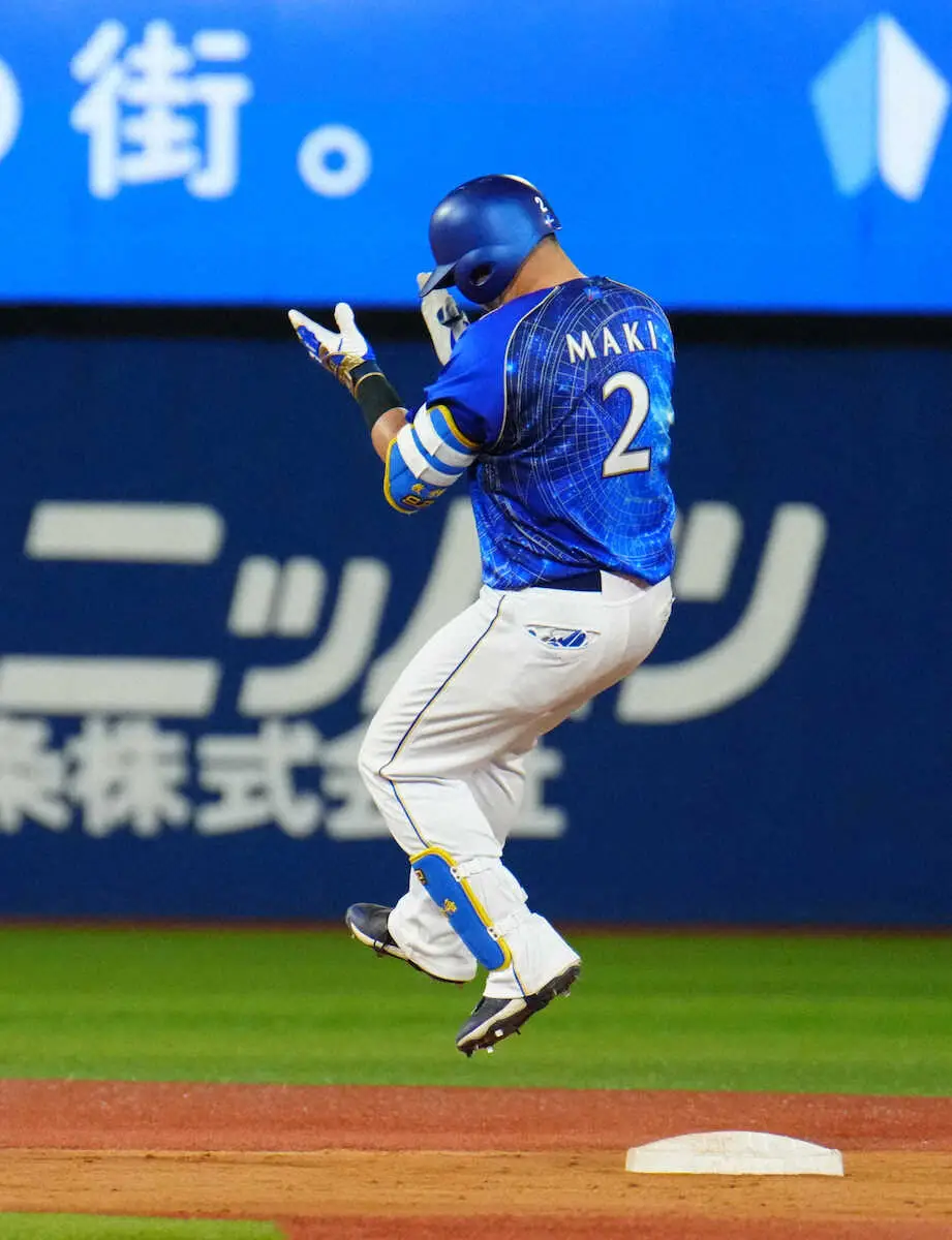 【画像・写真】DeNA　7月6日以来の本拠地勝利で4連敗ストップ！7回に牧、大田のタイムリーで勝ち越した