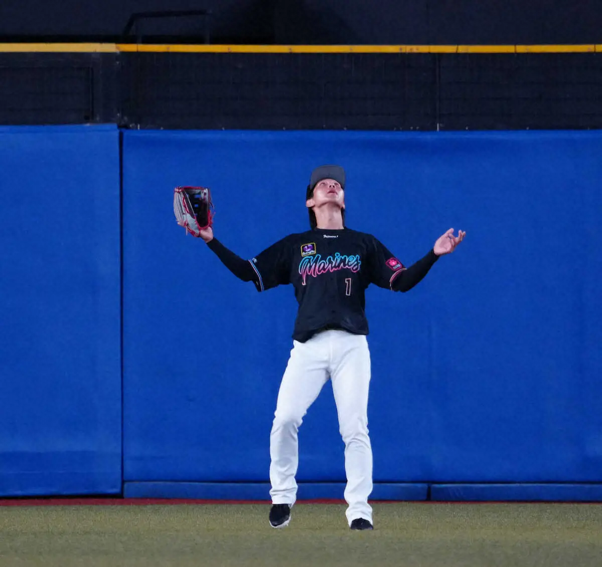 【画像・写真】ロッテ・藤原　打球見失う凡ミス連発　3連敗で首位オリックスと今季最大6差