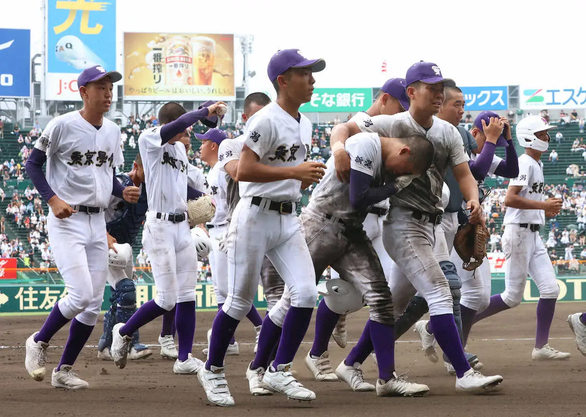 【画像・写真】【甲子園】東京学館新潟　春夏通じ初の甲子園も勝利届かず…エース涌井は笑顔「全部出せた。悔いはない」