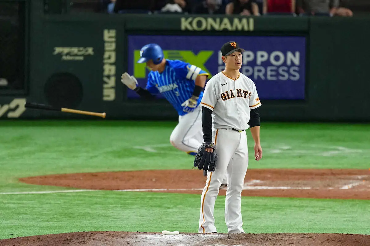 【画像・写真】巨人・中川　またも1点差守れず、牧に看板直撃の逆転2ラン被弾　今月2度目の救援失敗、3敗目