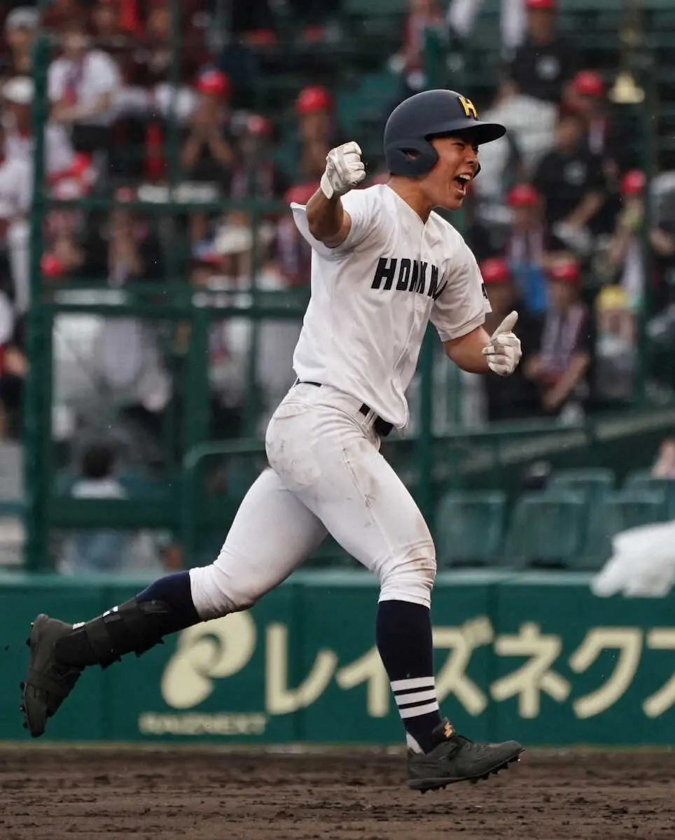 【画像・写真】【甲子園】北海サヨナラ打の関「むっちゃ気持ちいい」7年ぶり16強「16年の準優勝を超えられるように」