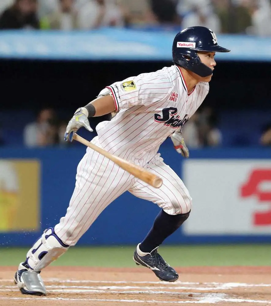 【画像・写真】ヤクルト・武岡　バウアーから！バックスクリーンにプロ1号「なんとか1本打ちたかった」