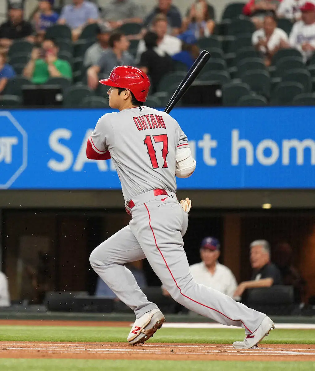 【画像・写真】大谷翔平　2試合ぶり安打！激走内野安打　二盗は失敗　「テキサスに来て」大合唱の中