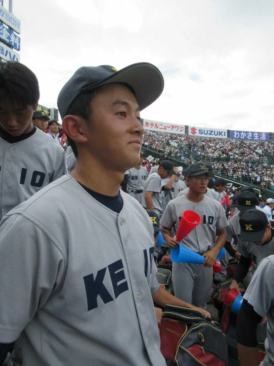 【画像・写真】【甲子園】父が監督の慶応・森林　アルプス席から応援「エンジョイ・ベースボール」の教え体感
