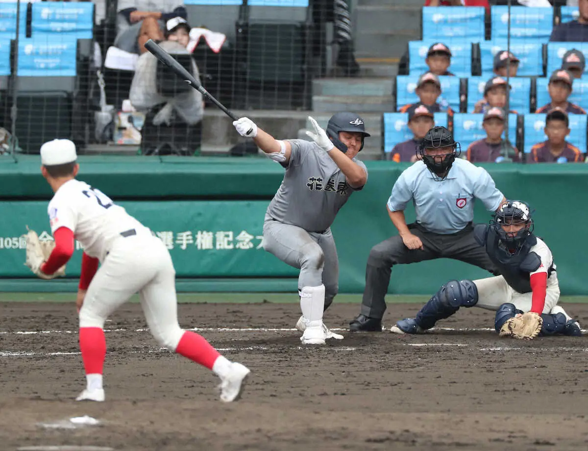 【画像・写真】【甲子園】花巻東・佐々木麟太郞　第3打席は空振り三振　聖地初アーチはお預け