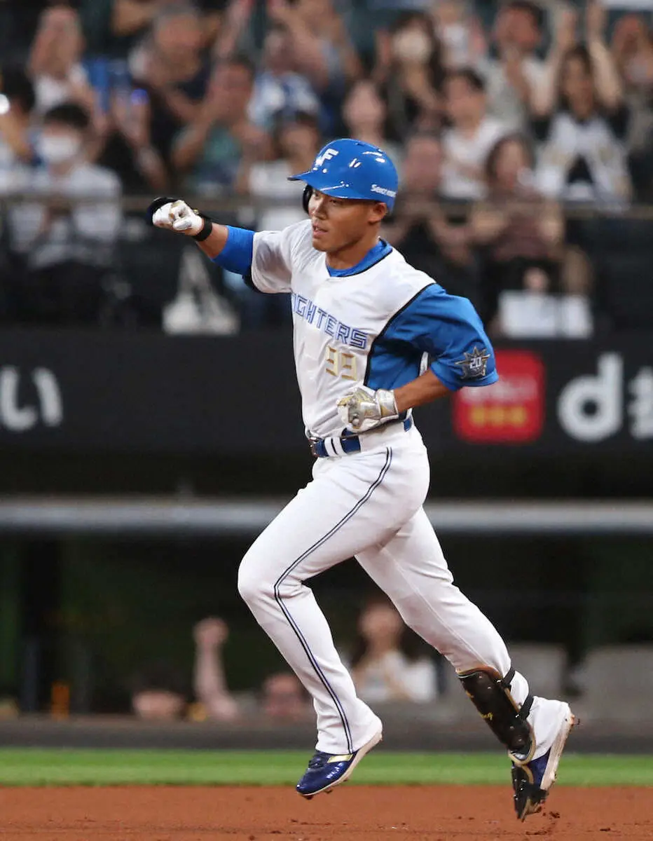 【画像・写真】日本ハム・王柏融が支配下復帰1号！「めちゃくちゃ気持ちいいー！」美馬から先制ソロ