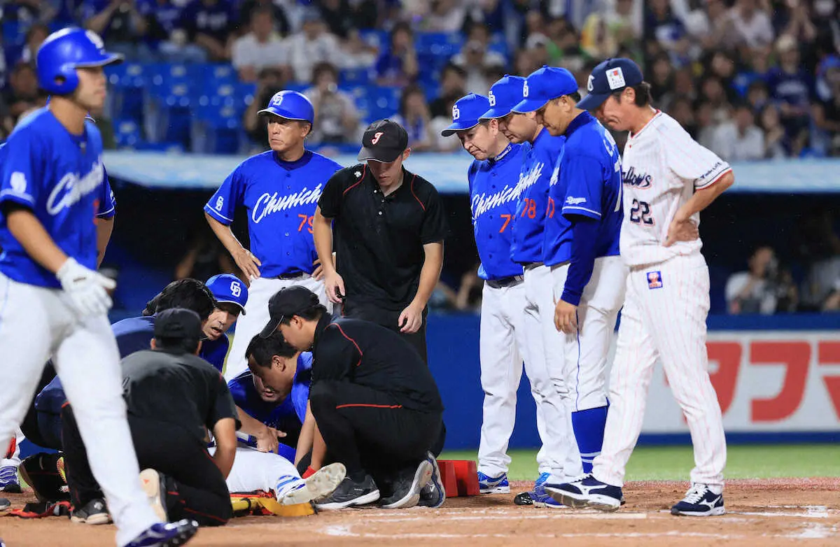 【画像・写真】中日・石川昂に頭部死球　試合後にヤクルト・田口が配慮欠く行動を取り謝罪「すみませんでした」搬送知らず