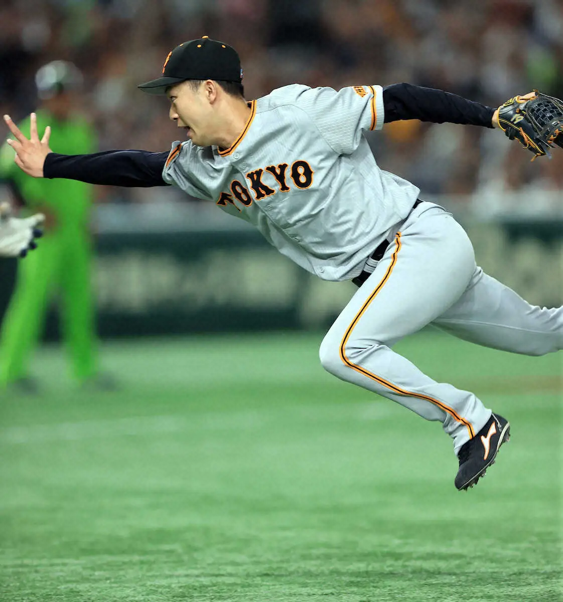 【画像・写真】巨人“驚弾2発”8回逆転5点で連敗止め5割！丸同点12号、ブリンソン連弾V10号、吉川トドメの3点打