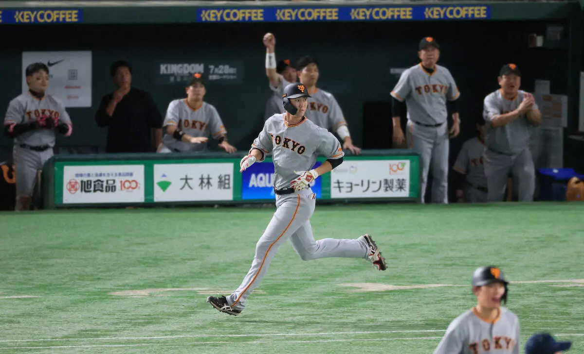 【画像・写真】巨人　今季8度目サヨナラ勝ちで単独3位浮上！　延長戦の連敗を4で止める　梶谷の一打が敵失誘う