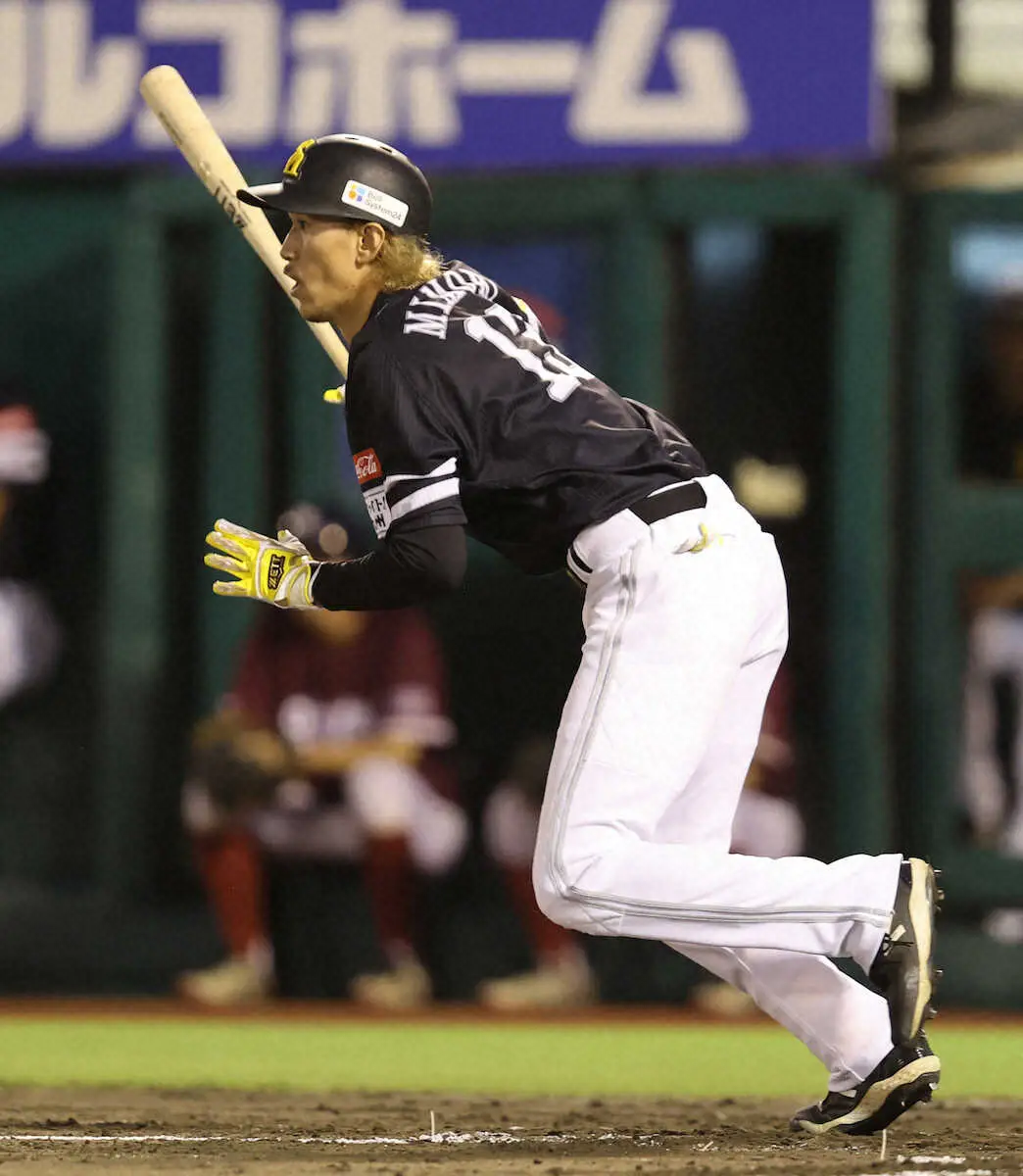 【画像・写真】ソフトB・三森「チャンスを絶対に生かそうと」ノーノー右腕・岸撃ち先制打