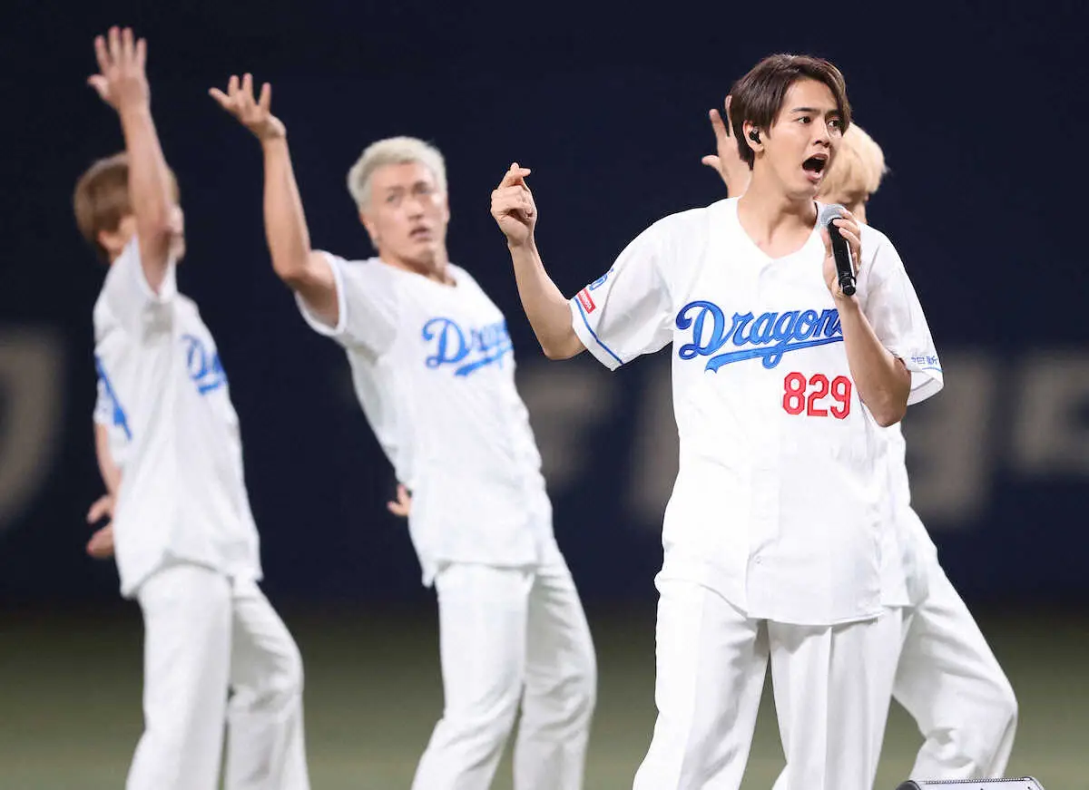 【画像・写真】GENERATIONS小森がノーバウンド始球式　関口メンディーも称賛「頑張っていたのを知っていた」