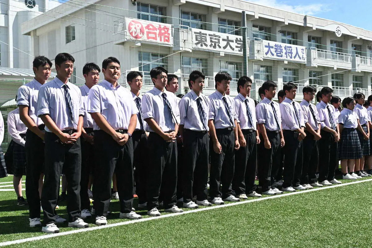 【画像・写真】花巻東ナインが甲子園ベスト8入りを報告　注目・佐々木麟太郎の進路はまだ未定