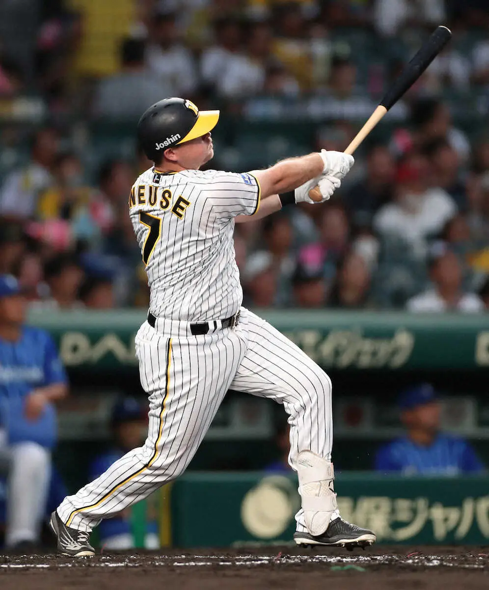 【画像・写真】阪神・ノイジー　バウアーから先制6号ソロ！　7・4広島戦以来、約2カ月ぶり放物線