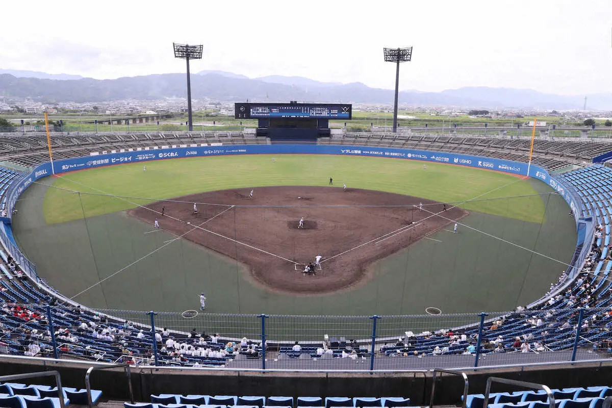 【画像・写真】東都開幕戦は両監督がベンチを飛び出す熱い展開に　本塁アウトの判定が覆る