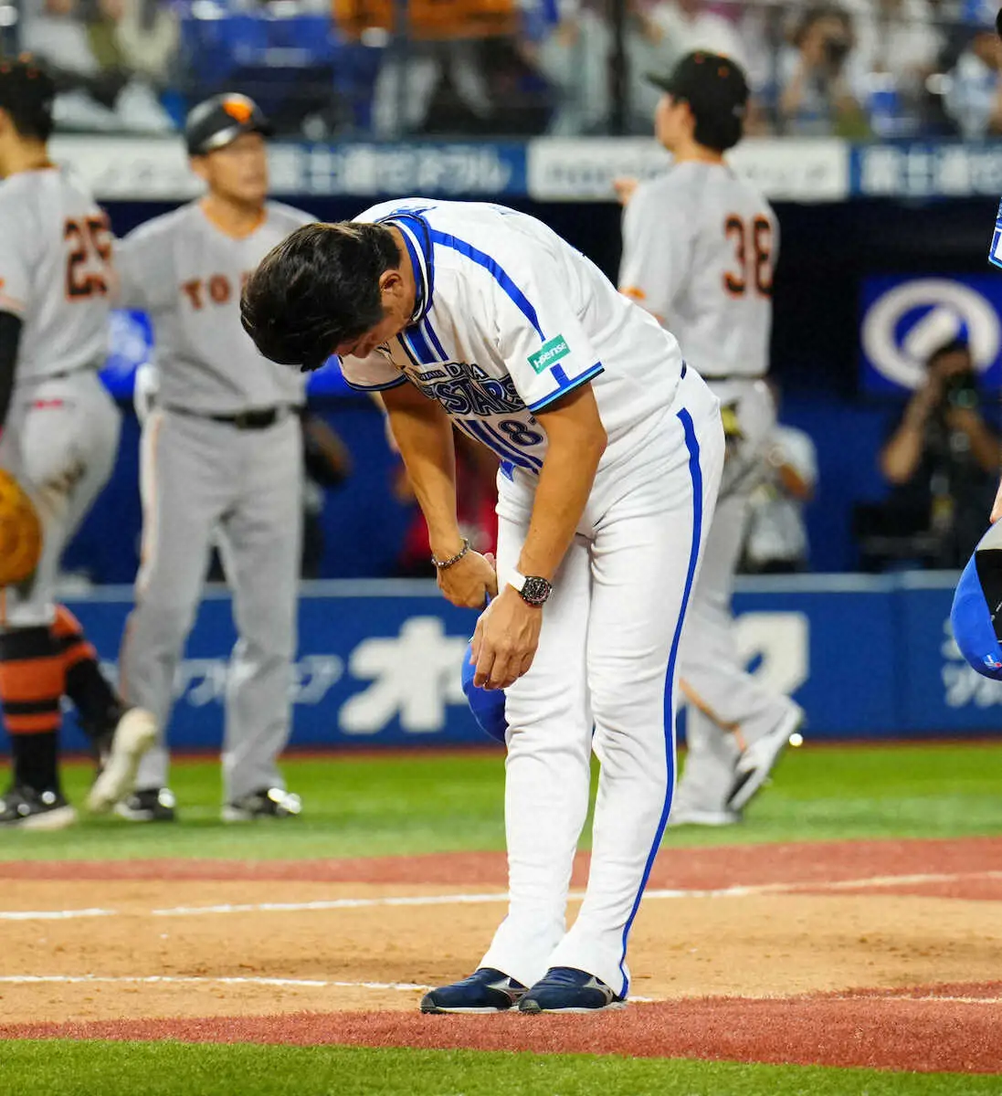 【画像・写真】DeNA・三浦監督「知野がよく打ってくれたけど…」　今季3敗目喫した上茶谷を気遣う「申し訳ない」