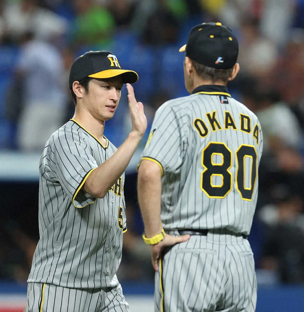 【画像・写真】阪神・岡田監督も不快感「2年連続優勝したチームが情けない。高津もおらんかった」近本死球で怒りあらわ