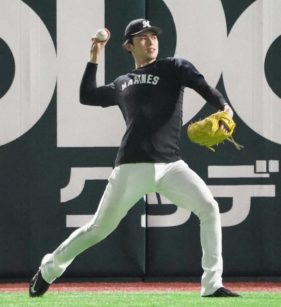 【画像・写真】ロッテ・佐々木朗希　故障後初の遠征同行　今月中の復帰へ順調、投本間で少し力入れて10球