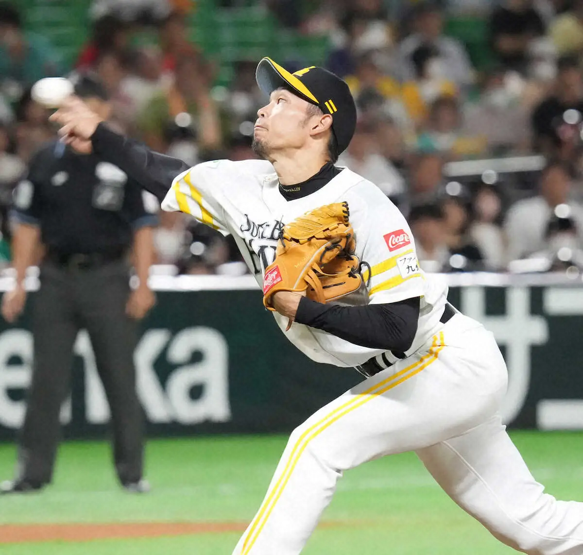 【画像・写真】ソフトB・又吉　東浜、嶺井と“沖縄出身トリオ”でお立ち台　「この3人とは思ってなかった」