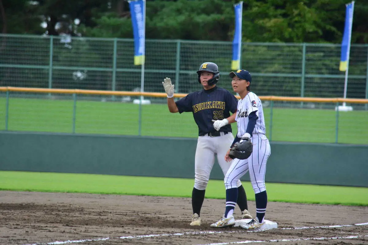 【画像・写真】【女子野球はなまき大会】創部2年目、学法石川・千田結愛が4番の意地打「完璧に捉えられた」